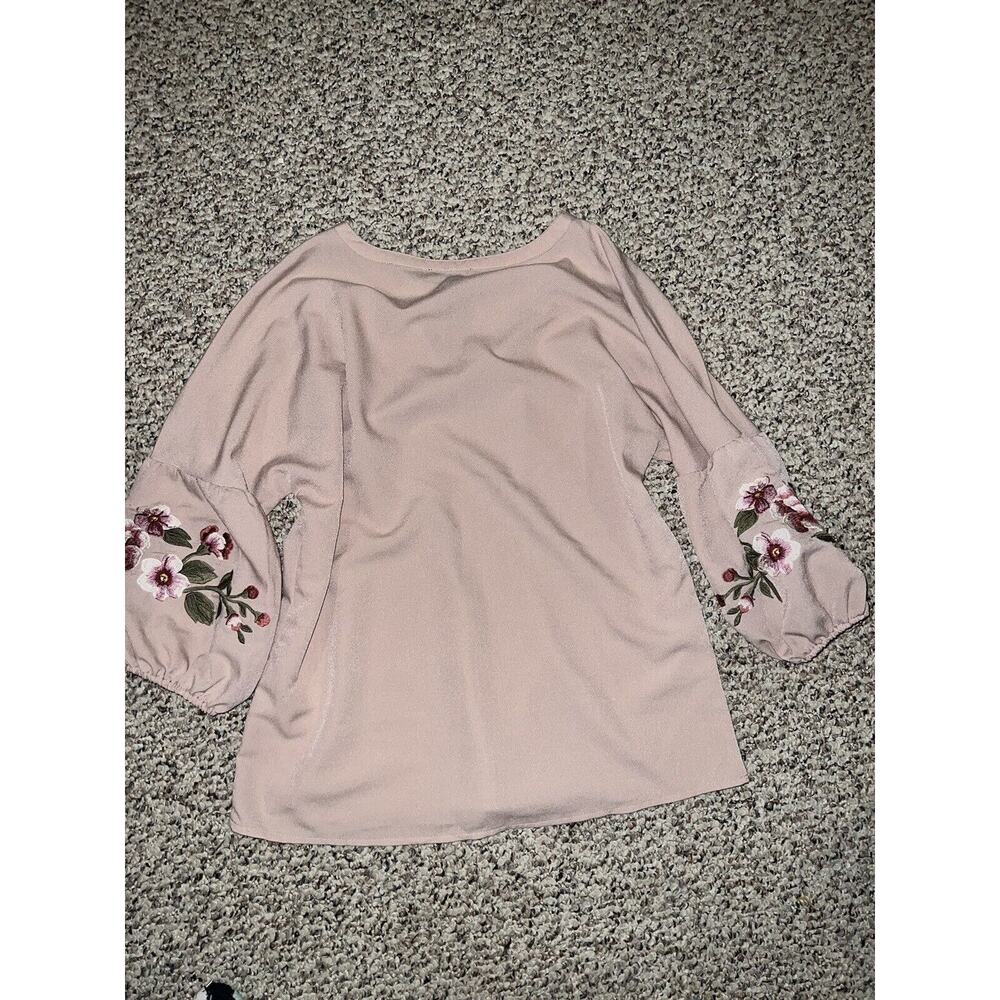 Roz & Ali Women‎ Top XS Pink Floral Blouse Embroidered Balloon Sleeve V Neck - Picture 3 of 3